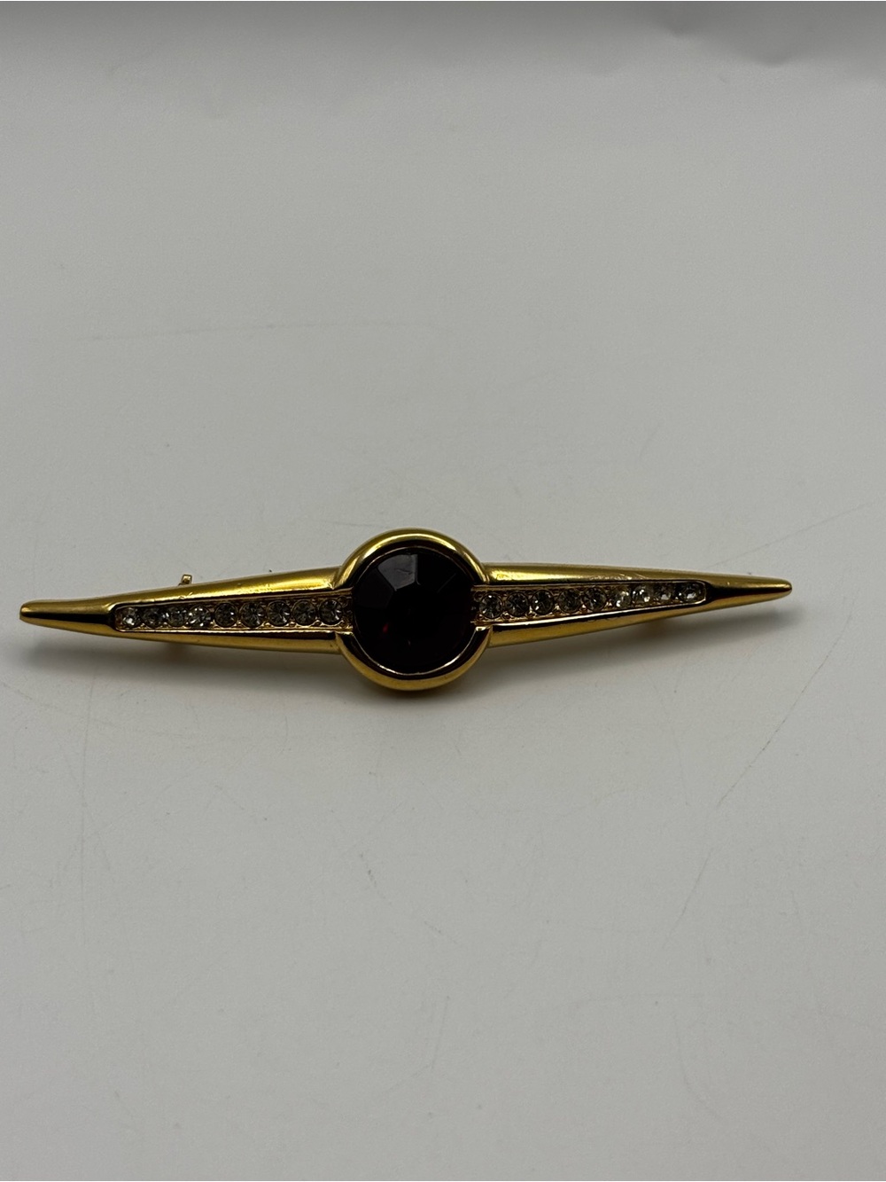 Art Deco Ruby Red Rhinestone Bar Brooch - Picture 8 of 16